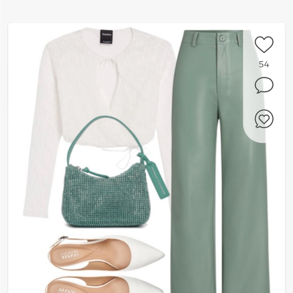 Blond Lace long sleeve T-shirt with a crossover necklineT-Shirts-Woman | Bershka - Picture 7 of 11